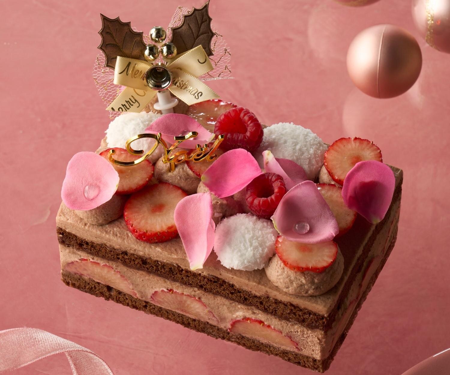 ＜エンメ＞タンザニアショコラと苺のショートケーキ(約縦8×横12×高さ6cm) 8,424円※銀座三越限定※12月24日(水)店頭受取りは50点限り/12月25日(木)店頭受取りは20点限り