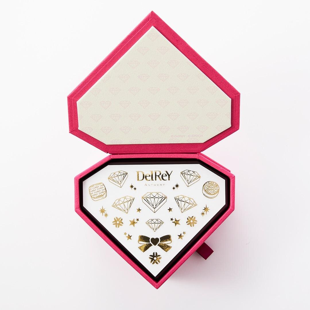「シルバニアファミリー×デルレイ ダイヤモンドショコラBOX」7,560円※数量限定