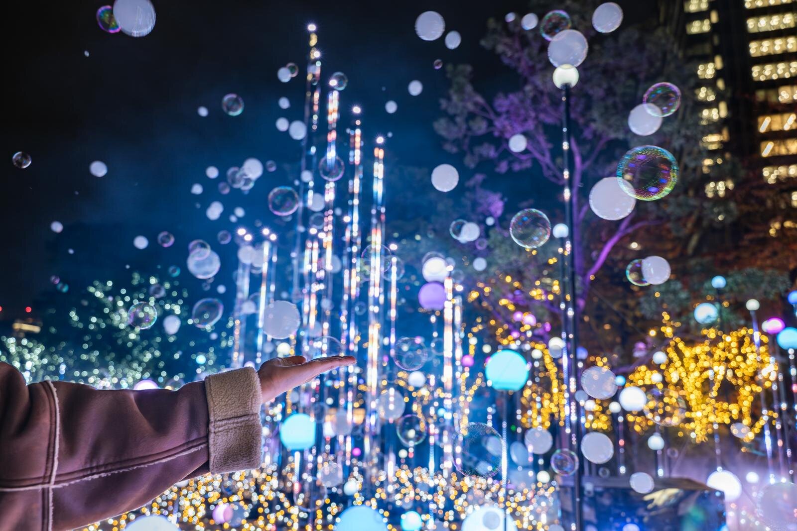 東京ミッドタウン“しゃぼん玉＆雪”が舞う25年クリスマスイルミネーション、屋外スケートリンクも｜写真13