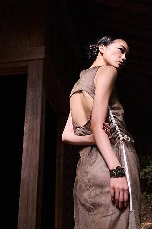 ヘオース(HEōS) 2026年春夏ウィメンズ&メンズコレクション  - 写真21