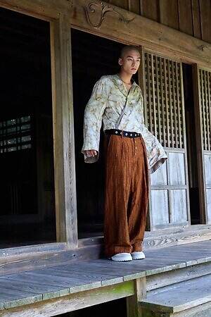 ヘオース(HEōS) 2026年春夏ウィメンズ&メンズコレクション  - 写真28