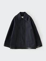 マッキントッシュ×スタジオ ニコルソン“完全防水”ゴム引きコート、ゆったりシルエットで｜写真5