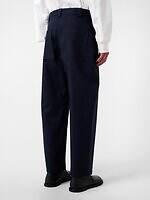 マッキントッシュ×スタジオ ニコルソン“完全防水”ゴム引きコート、ゆったりシルエットで｜写真23