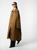 マッキントッシュ×スタジオ ニコルソン“完全防水”ゴム引きコート、ゆったりシルエットで｜写真33