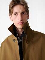 マッキントッシュ×スタジオ ニコルソン“完全防水”ゴム引きコート、ゆったりシルエットで｜写真11