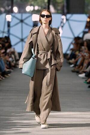 アドルフォドミンゲス(ADOLFO DOMINGUEZ) 2026年春夏ウィメンズ&メンズコレクション  - 写真7