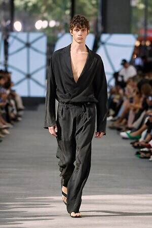 アドルフォドミンゲス(ADOLFO DOMINGUEZ) 2026年春夏ウィメンズ&メンズコレクション  - 写真9