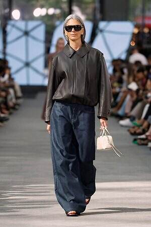 アドルフォドミンゲス(ADOLFO DOMINGUEZ) 2026年春夏ウィメンズ&メンズコレクション  - 写真14