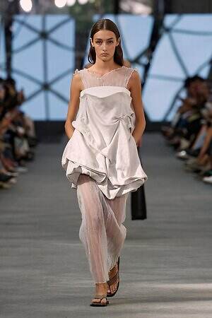 アドルフォドミンゲス(ADOLFO DOMINGUEZ) 2026年春夏ウィメンズ&メンズコレクション  - 写真35