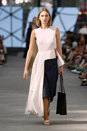 アドルフォドミンゲス(ADOLFO DOMINGUEZ) 2026年春夏ウィメンズ&メンズコレクション  - 写真39