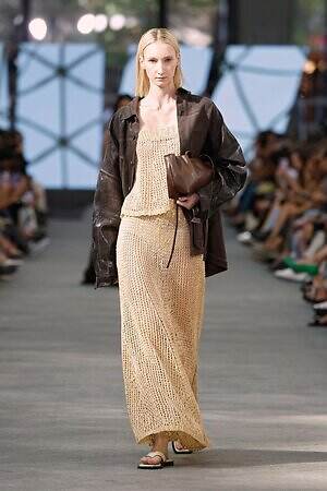 アドルフォドミンゲス(ADOLFO DOMINGUEZ) 2026年春夏ウィメンズ&メンズコレクション  - 写真40