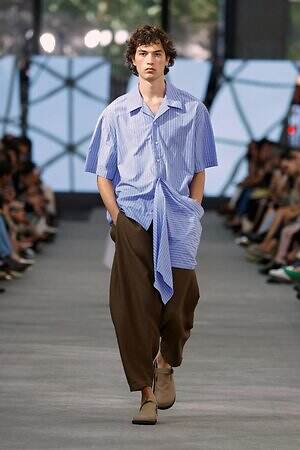 アドルフォドミンゲス(ADOLFO DOMINGUEZ) 2026年春夏ウィメンズ&メンズコレクション  - 写真44