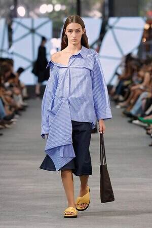 アドルフォドミンゲス(ADOLFO DOMINGUEZ) 2026年春夏ウィメンズ&メンズコレクション  - 写真50