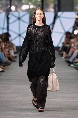 アドルフォドミンゲス(ADOLFO DOMINGUEZ) 2026年春夏ウィメンズ&メンズコレクション  - 写真54