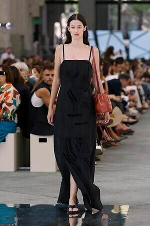 アドルフォドミンゲス(ADOLFO DOMINGUEZ) 2026年春夏ウィメンズ&メンズコレクション  - 写真60