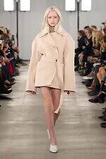 スポーツマックス 2026年春夏コレクション - 軽やかなコントラストに咲く花｜写真2