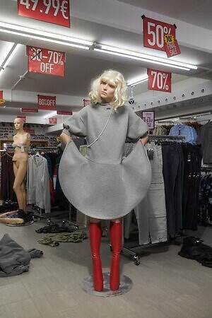 アヴァヴァヴ(AVAVAV) 2026年春夏ウィメンズ&メンズコレクション  - 写真24