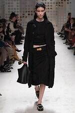 トッズ 2026年春夏ウィメンズコレクション - 開放的に、プレイフルに着こなすレザー｜写真10