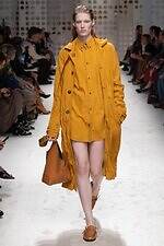 トッズ 2026年春夏ウィメンズコレクション - 開放的に、プレイフルに着こなすレザー｜写真12