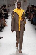 トッズ 2026年春夏ウィメンズコレクション - 開放的に、プレイフルに着こなすレザー｜写真25