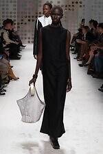 トッズ 2026年春夏ウィメンズコレクション - 開放的に、プレイフルに着こなすレザー｜写真31