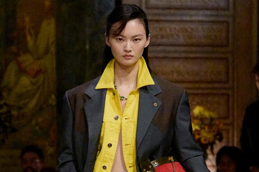 ヴェルサーチェ 26年春夏コレクション - 日常に根ざした官能性