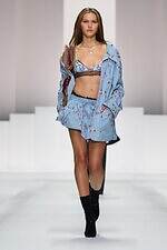 ドルチェ＆ガッバーナ 2026年春夏ウィメンズコレクション - ドレスのように着飾るパジャマルック｜写真2