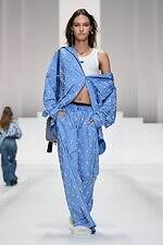 ドルチェ＆ガッバーナ 2026年春夏ウィメンズコレクション - ドレスのように着飾るパジャマルック｜写真23