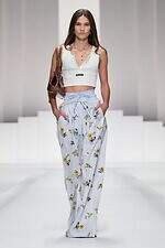 ドルチェ＆ガッバーナ 2026年春夏ウィメンズコレクション - ドレスのように着飾るパジャマルック｜写真24