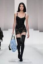 ドルチェ＆ガッバーナ 2026年春夏ウィメンズコレクション - ドレスのように着飾るパジャマルック｜写真32