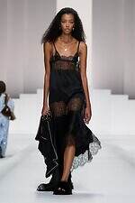 ドルチェ＆ガッバーナ 2026年春夏ウィメンズコレクション - ドレスのように着飾るパジャマルック｜写真56