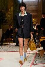 オニツカタイガー×ヴェルサーチェの26年春シューズ、“メデューサ”付きスニーカー＆ローファー｜写真10