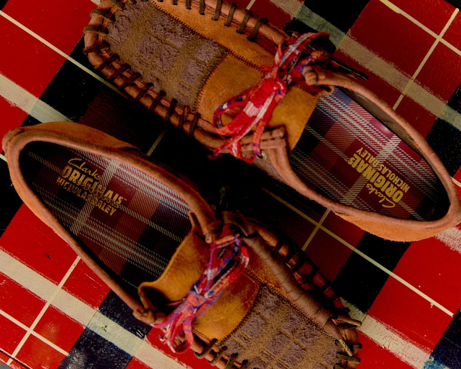 クラークス(Clarks) ワラビー｜写真2