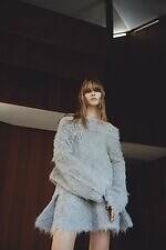 ザ・トゥー“宮殿の犬”セーター＆バラの花びら風ペプラムカーディガン｜写真6