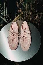 ジミー チュウ26年春“花柄レース”のパンプスやスニーカー、柔らかパステルカラーで｜写真22