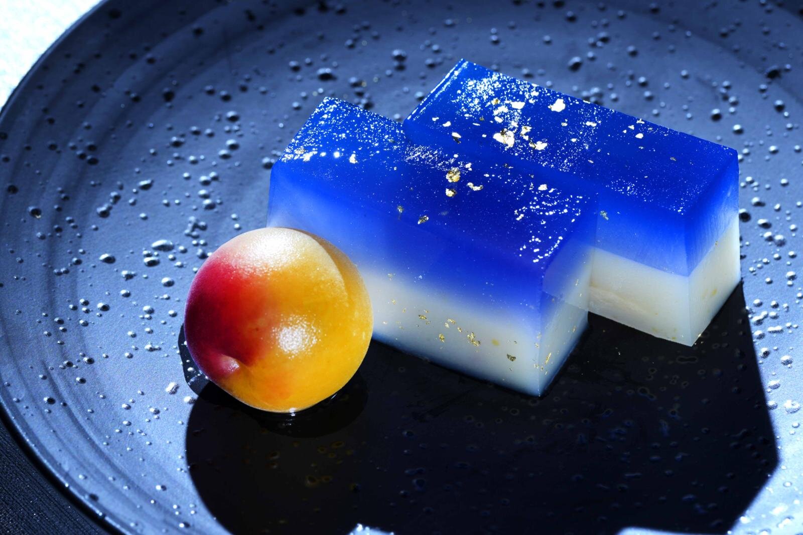 銀座「ザ チョーヤ ギンザバー」"星輝く夜空と満月"着想の羊羹＆完熟梅の甘露煮