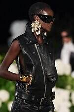 サンローラン 26年春夏ウィメンズコレクション - 強さとフェミニティの二重奏｜写真15