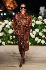 サンローラン 26年春夏ウィメンズコレクション - 強さとフェミニティの二重奏｜写真45