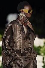 サンローラン 26年春夏ウィメンズコレクション - 強さとフェミニティの二重奏｜写真51