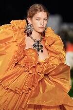 サンローラン 26年春夏ウィメンズコレクション - 強さとフェミニティの二重奏｜写真73