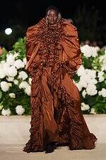 サンローラン 26年春夏ウィメンズコレクション - 強さとフェミニティの二重奏｜写真77