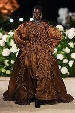 サンローラン 26年春夏ウィメンズコレクション - 強さとフェミニティの二重奏｜写真83