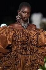 サンローラン 26年春夏ウィメンズコレクション - 強さとフェミニティの二重奏｜写真84