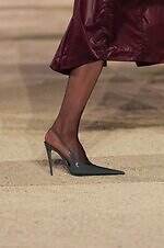 サンローラン 26年春夏ウィメンズコレクション - 強さとフェミニティの二重奏｜写真87