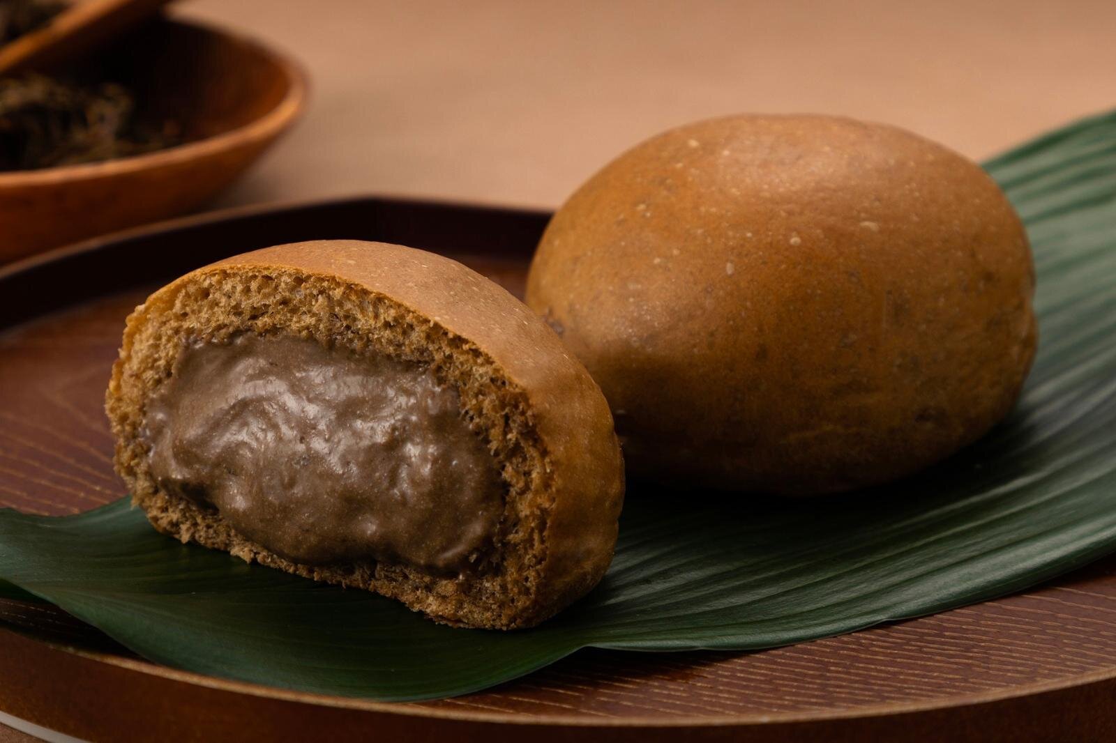 八天堂×祇園辻利「くりーむパン宇治ほうじ茶」奥深いほうじ茶クリーム×ふんわり生地、和風ボックス入りで