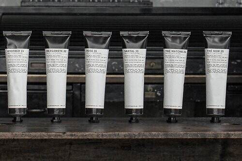 ル ラボ2025年冬コスメ“香りを楽しむ”「パフューミング ハンドクリーム」6つの香り