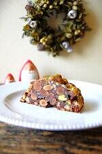 横浜赤レンガ倉庫25年クリスマスマーケットにドイツ料理や雑貨集結、巨大ツリーやイルミネーションも｜写真26