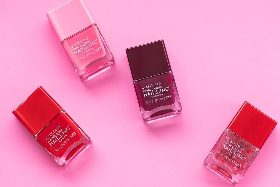 ネイルズ インク“ぷるんとジューシーカラー”25年冬ネイル、ビターなベリーやリボンホログラム入りなど