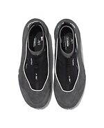 スイコック×エフシーイーの“防水透湿”ジップスニーカー、スエードの異素材アッパーで｜写真1