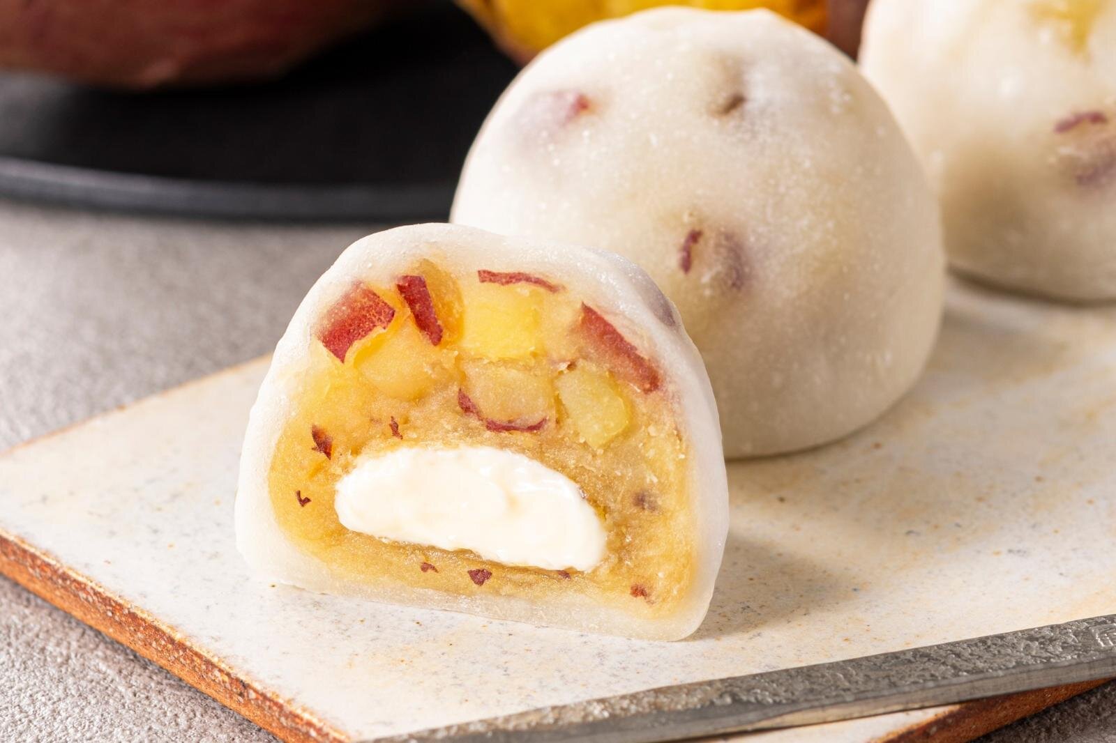 亀屋万年堂「濃厚バターお芋大福」‟紅はるか・鳴門金時・ゴールドスイート”3種のさつまいも×塩バター